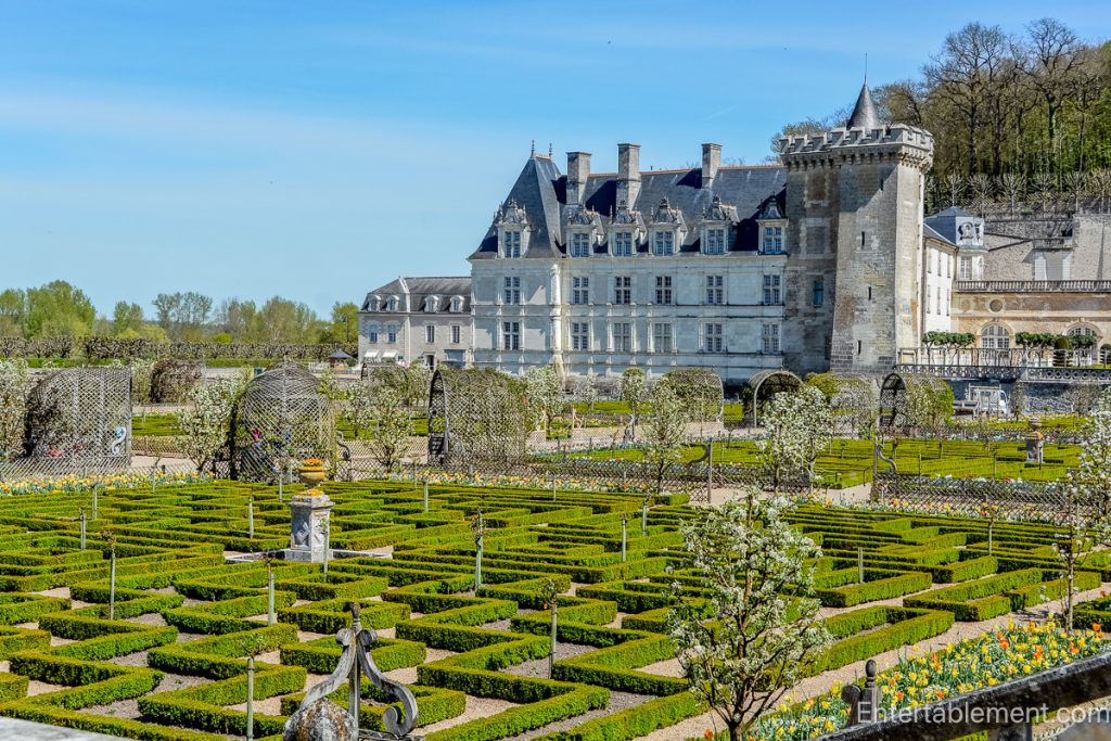 Cloistered pathways through Villandry’s geometric box hedges
